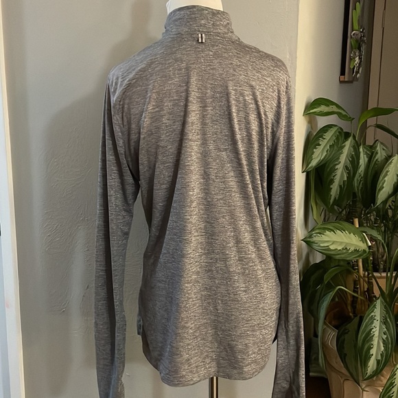 Nike Gray Long-Sleeve Quarter-Zip Dri-Fit Pullover - Picture 4 of 8